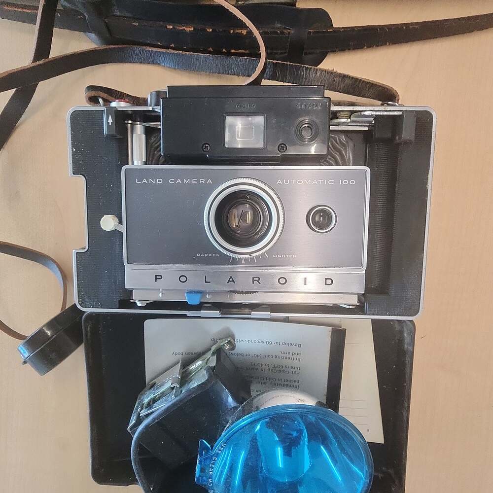 Vintage Polaroid Automatic 100 Land Camera Carry Case, Flash, Etc. NOT TESTED! - Picture 2 of 10
